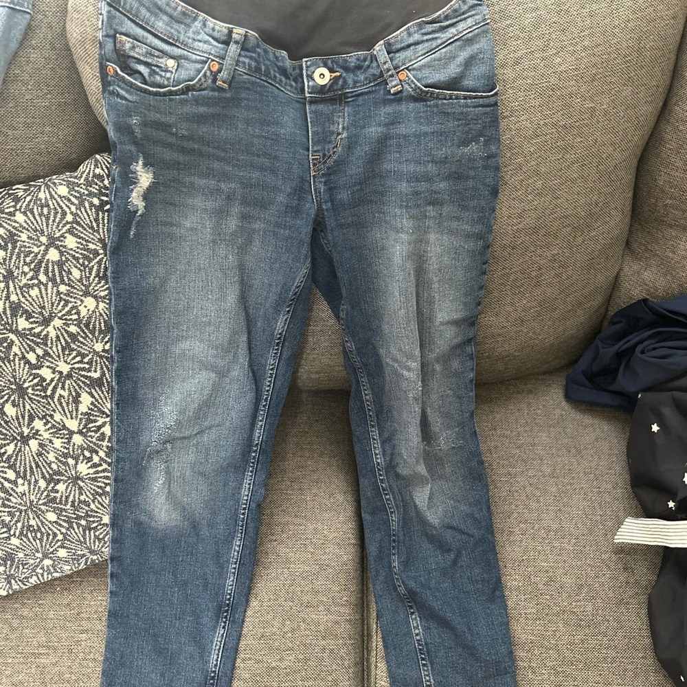 H&M full panel maternity boyfriend jeans